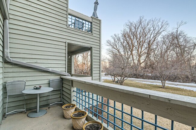 Building Photo - Urban Oasis: Cozy Furnished 1 BDR in Boulder