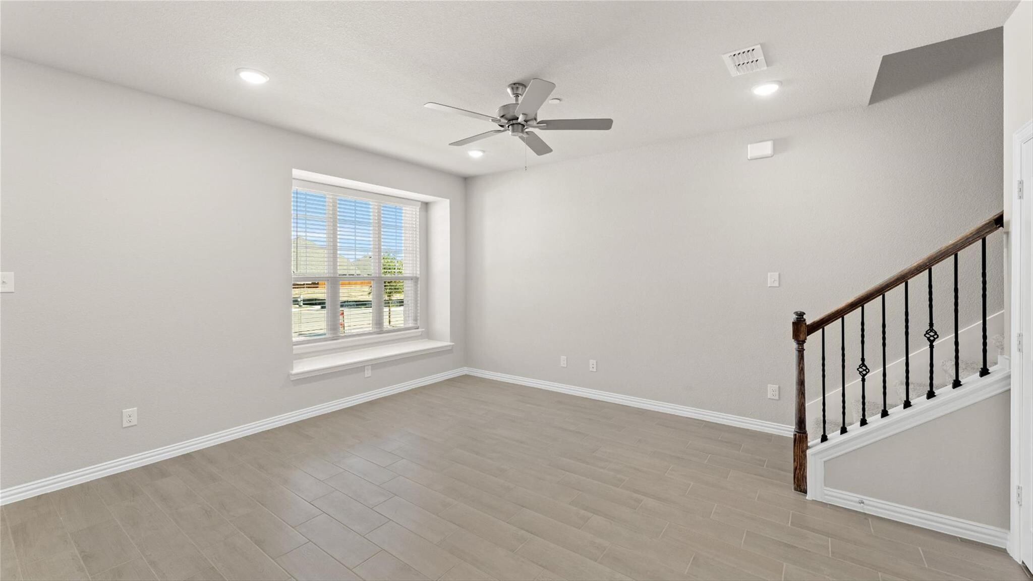 Building Photo - 3716 Paradise Way