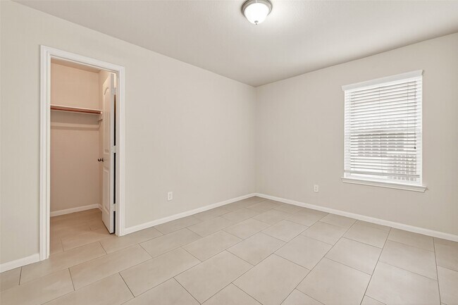 Building Photo - 19339 Vermillion Ct