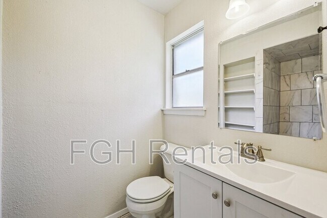 Building Photo - 4218 Mabuni Dr