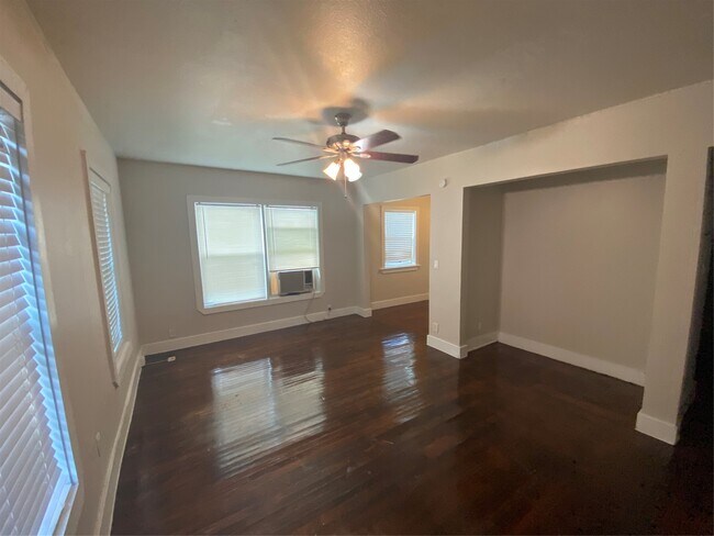 Building Photo - 1624 Holman St