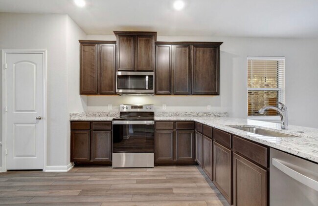 Building Photo - 9351 Aniston Blf