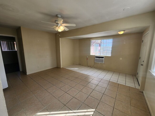 Building Photo - Two Bedroom Duplex in Downtown 29 Palms!