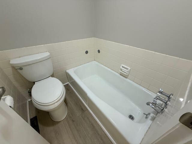 Building Photo - Large Home in Far North Peoria