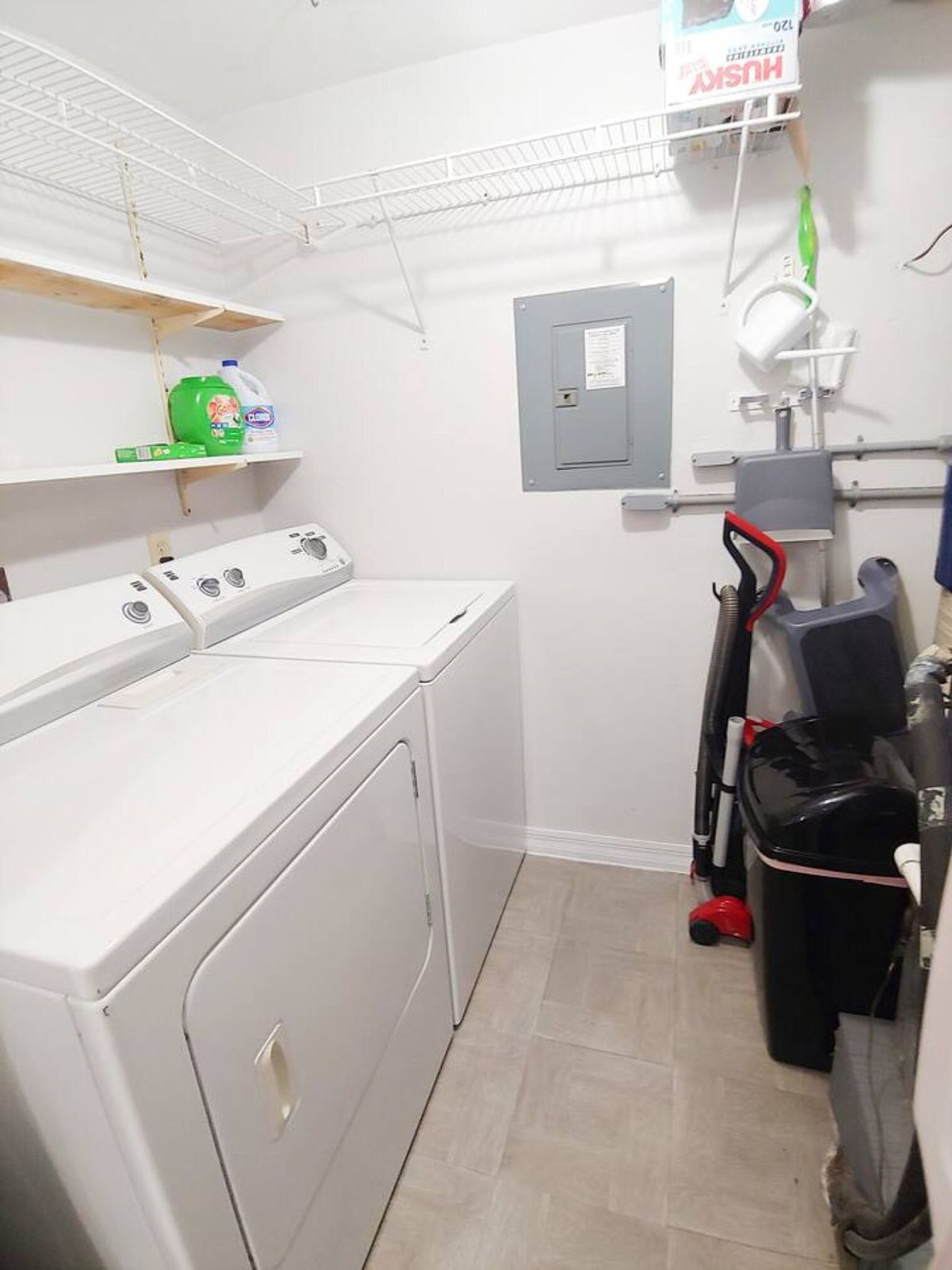 Building Photo - 3832 SW 30th Terrace