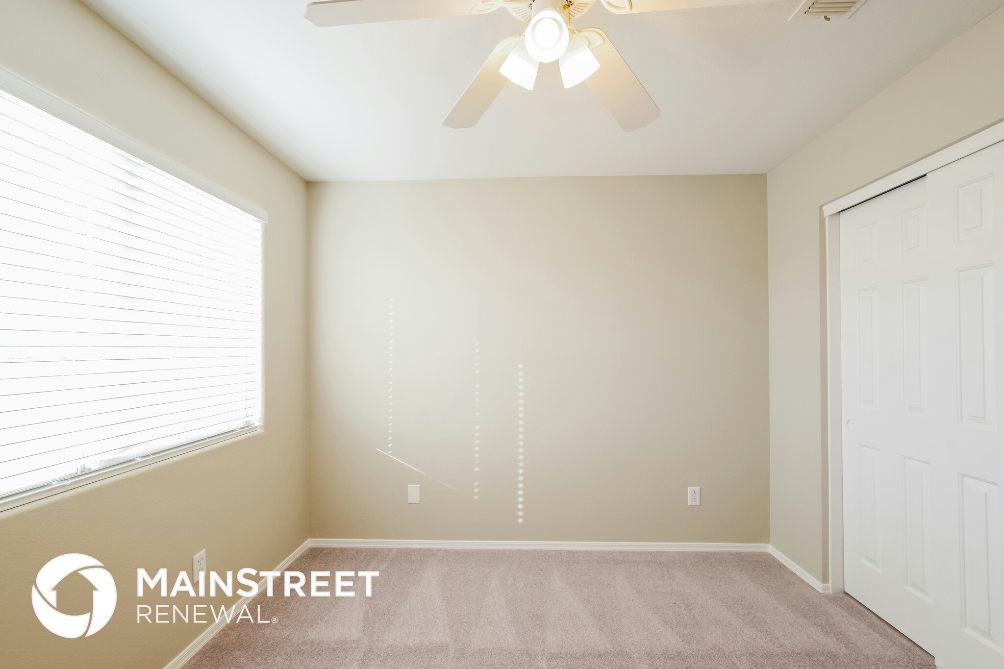 Building Photo - 10878 W Lone Cactus Dr