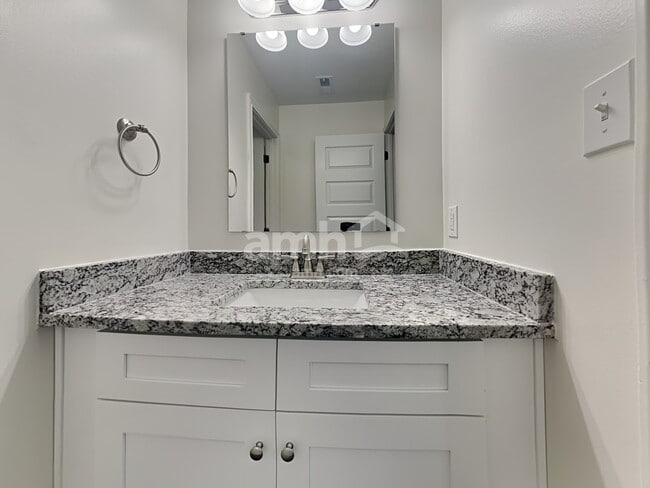 Building Photo - 1016 Carter Ridge Dr