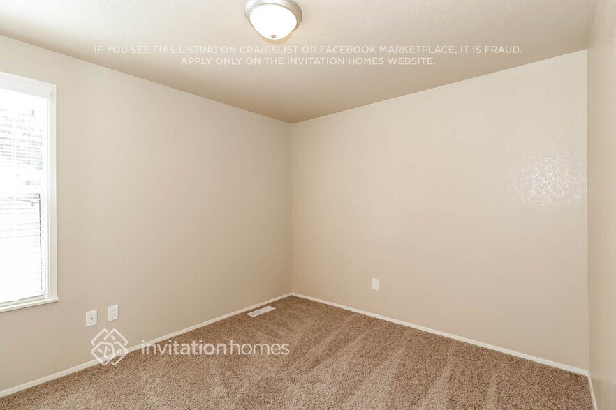 Building Photo - 27610 26th Ave S