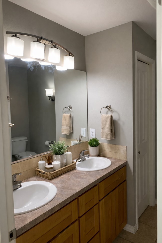 Building Photo - This Home Checks All the Boxes (and Then Some)!