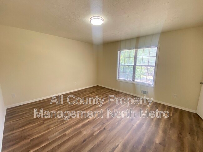 Building Photo - 3054 Destin Cir