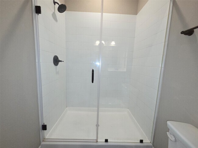 Building Photo - 9740 Grosbeak Ln
