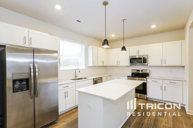 Building Photo - 6406 Lake Run Ct
