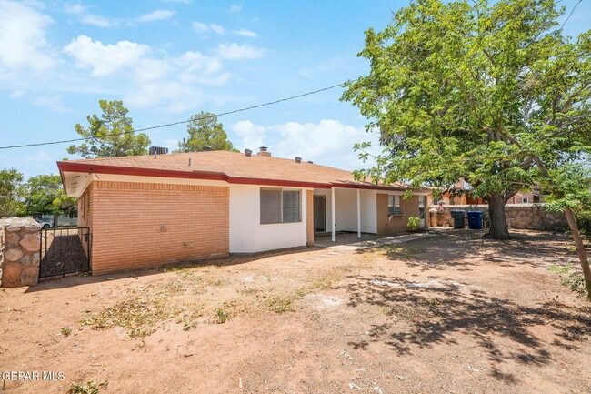 Building Photo - 10337 Galahad Way