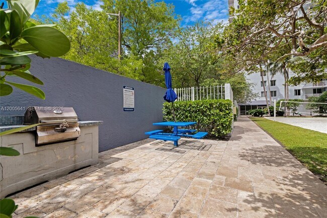 Building Photo - 850 N Miami Ave