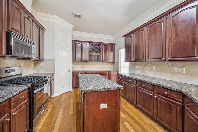 Building Photo - 1316 Birdsall St
