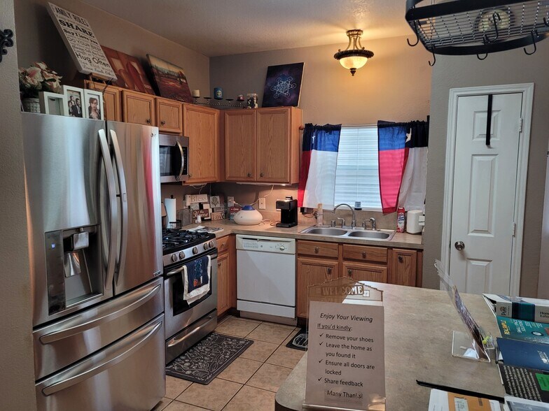 Building Photo - 23619 Twisting Falls Drive