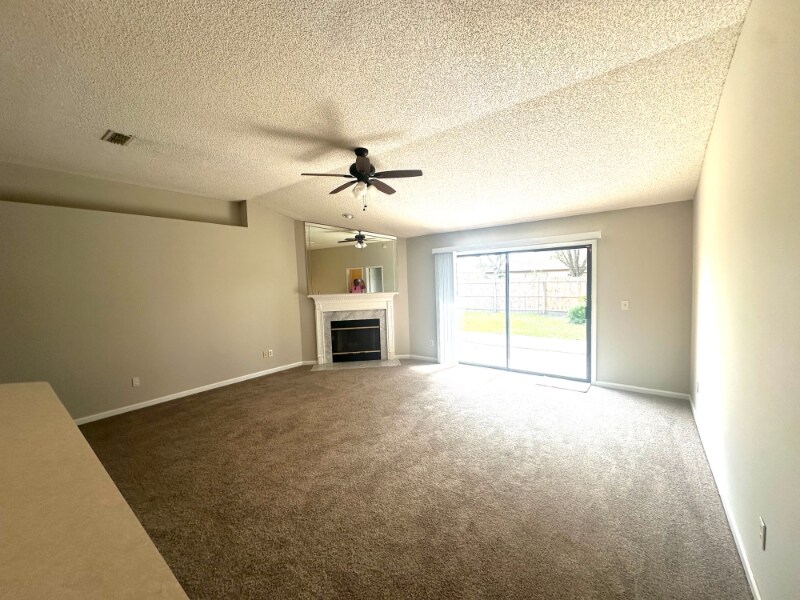Building Photo - 345 Wildberry Ct
