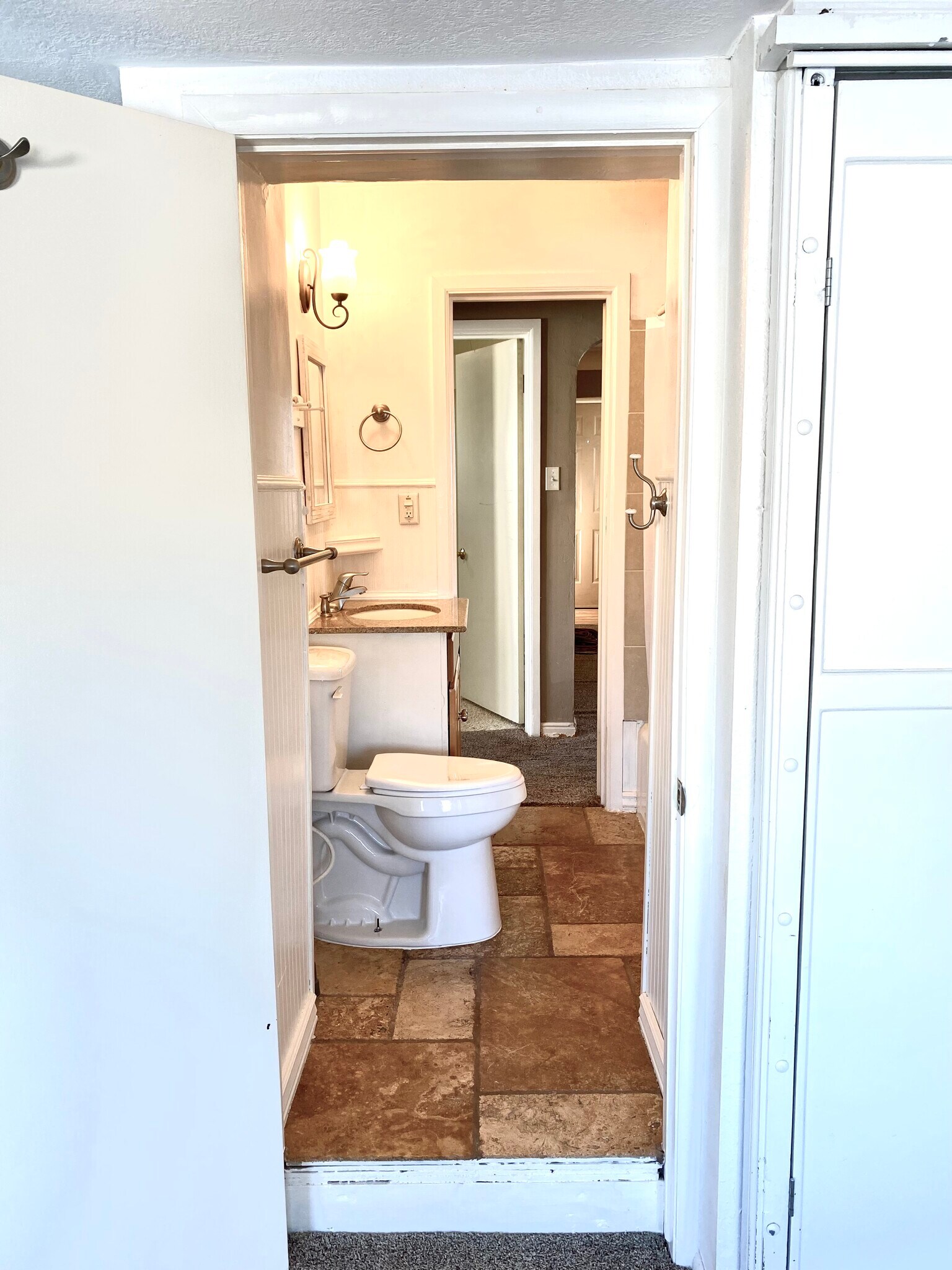 Building Photo - 244 S 100 W