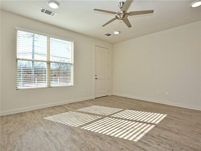 Building Photo - 7805 Cooper Ln