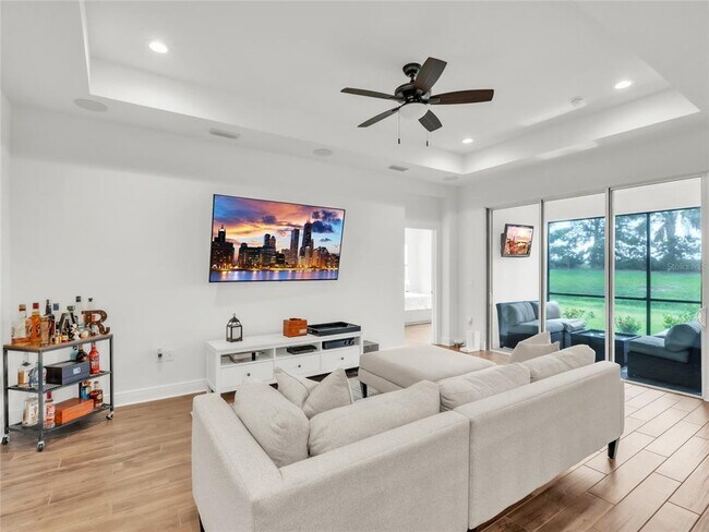 Building Photo - 10108 Hammock Brook Dr