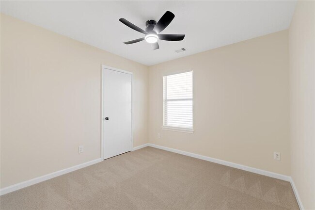 Building Photo - 3331 Clayton Terrace Dr