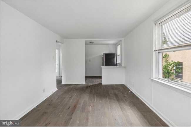 Building Photo - 2307 Haverford Rd