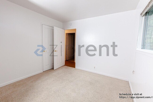 Building Photo - 3040 Blane Way