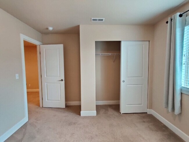 Building Photo - 1580 Ridgeview Loop SW