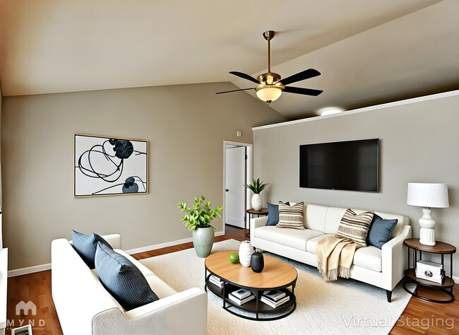 Building Photo - 712 14th Ave NW