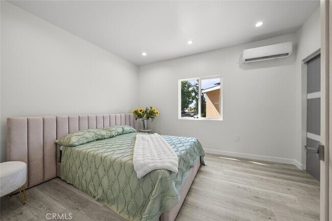 Building Photo - 10801 1/2 Wescott Avenue Unit