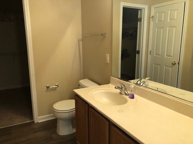 Building Photo - 965 Peachtree Meadows Cir