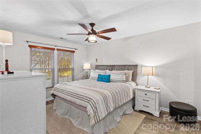 Building Photo - 19843 Henderson Rd