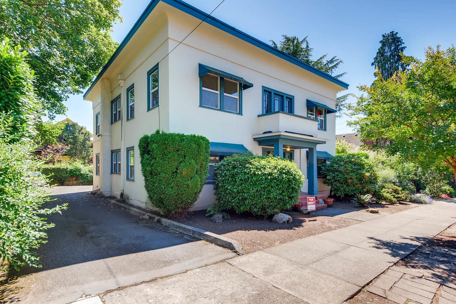 Building Photo - 5134 SE Hawthorne Blvd