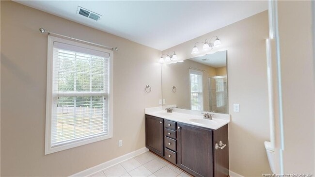 Building Photo - 1319 Braybrooke Pl