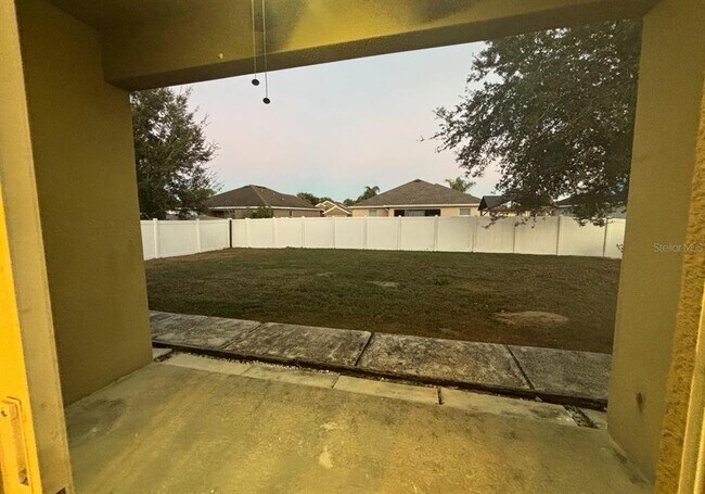 Building Photo - 140 Highland Meadows St