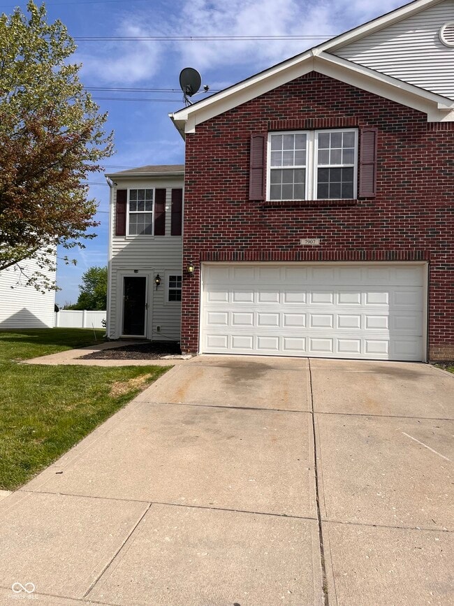 Building Photo - 7907 Wildwood Farms Ln
