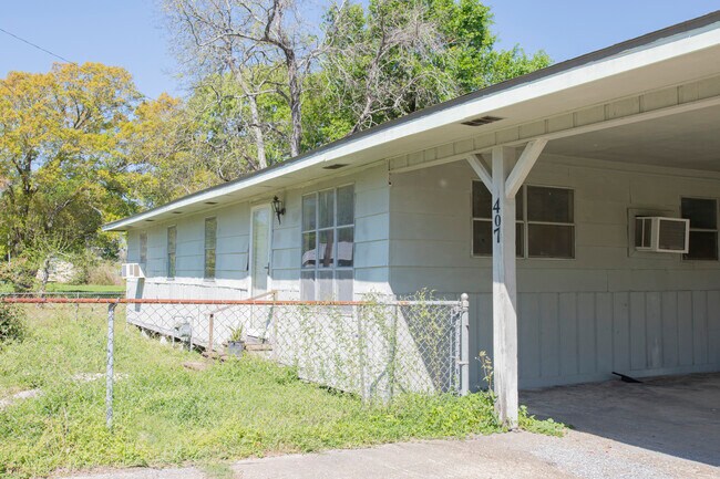 Building Photo - 407 Nugier Ave