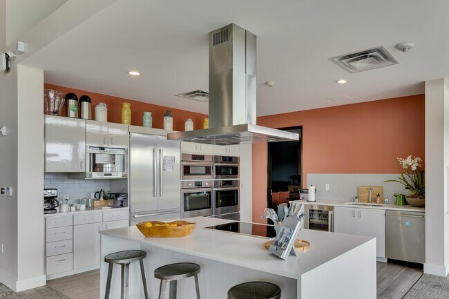 Building Photo - 9937 Comely Bnd