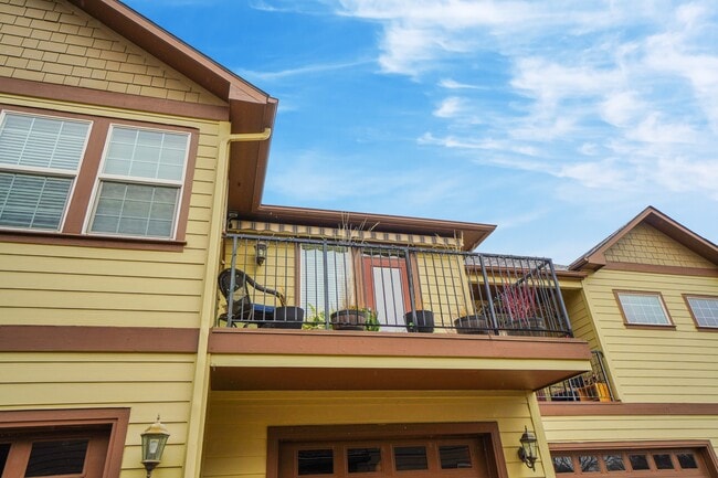 Building Photo - 1254 E Winding Creek Dr