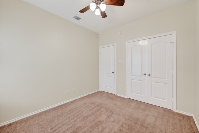 Building Photo - 9830 Lynette Falls Dr