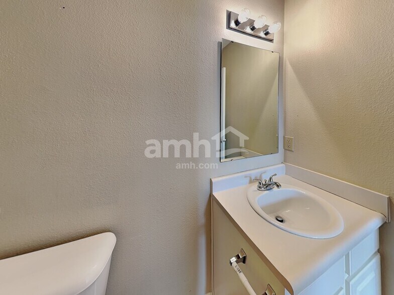 Building Photo - 12868 Courage Xing