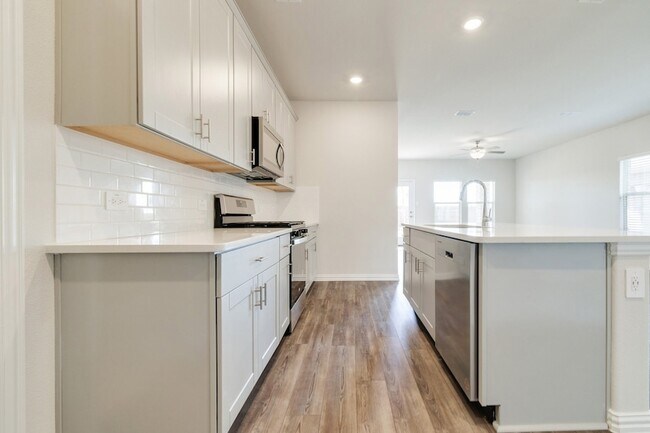 Building Photo - 111 Caliber Ct