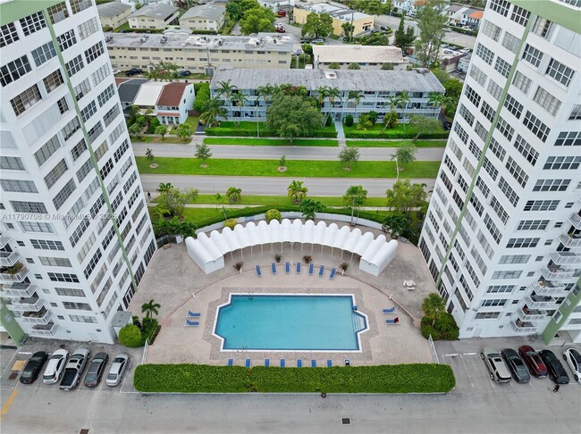 Building Photo - 2150 Sans Souci Blvd
