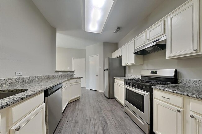 Building Photo - 12258 Cardston Ct