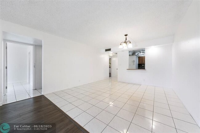 Building Photo - 3150 W Rolling Hills Cir