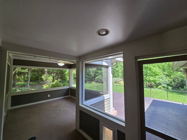 Building Photo - Design and Uniquity Radiate in this Centra...