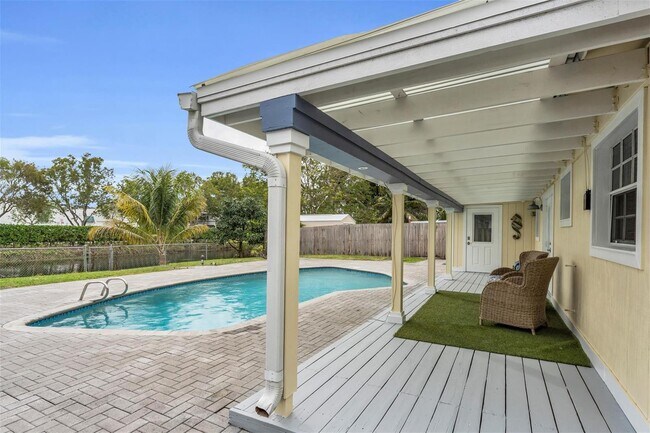 Building Photo - 9860 NW 3rd St