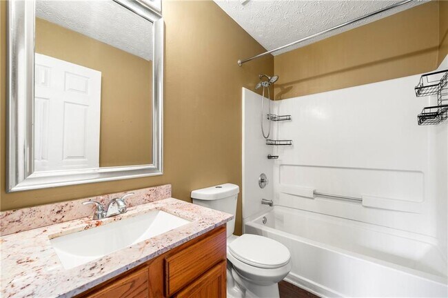 Building Photo - 1382 Hollenbeck Ln