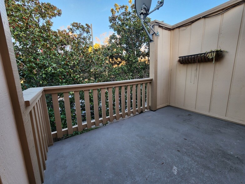 Building Photo - 16991 Sorrel Way