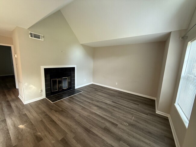 Building Photo - 4021 Whirlaway Ct